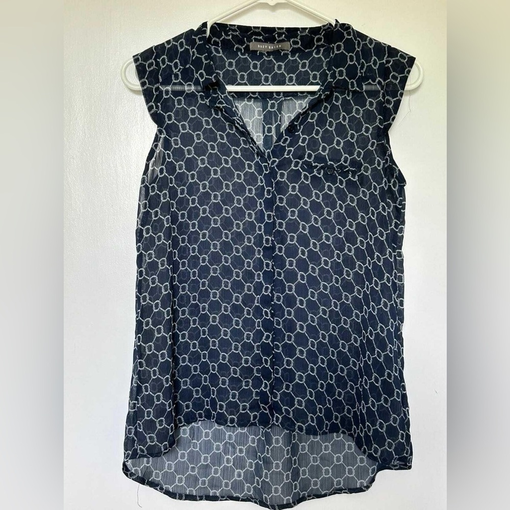 Suzy Shier XS Sleeveless Blouse